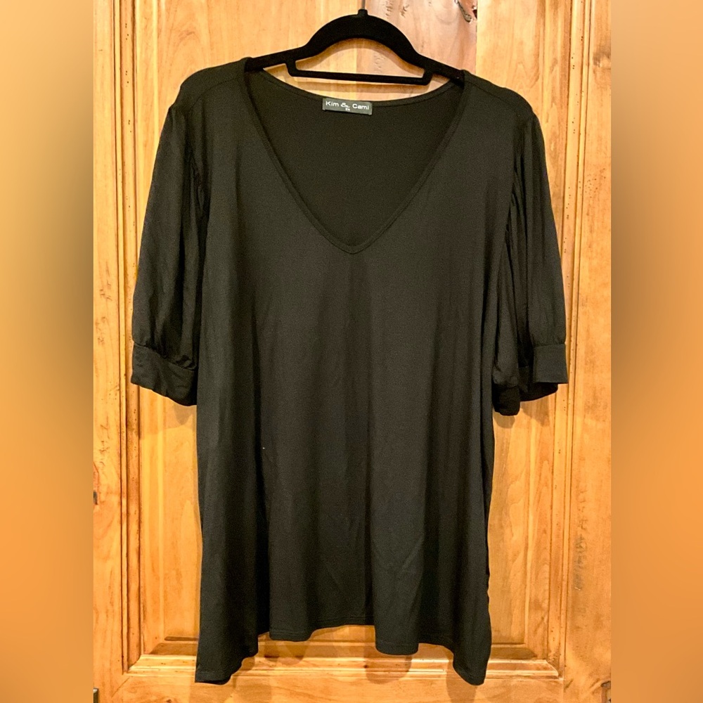 Cute Kim & Cami V-neck Blouse